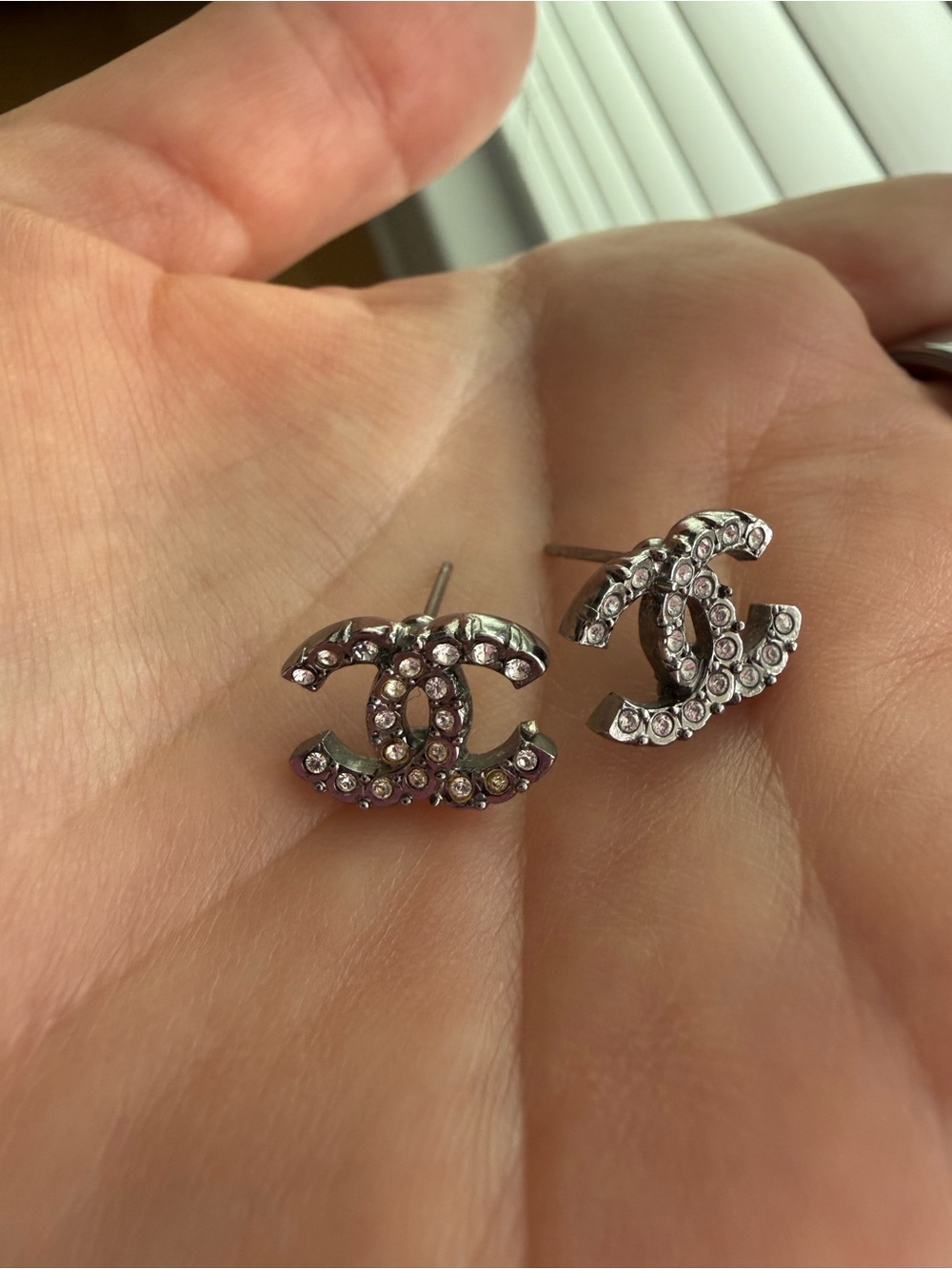 CHANEL Classic CC Ruthenium Crystal Stud Earrings - Picture 9 of 11